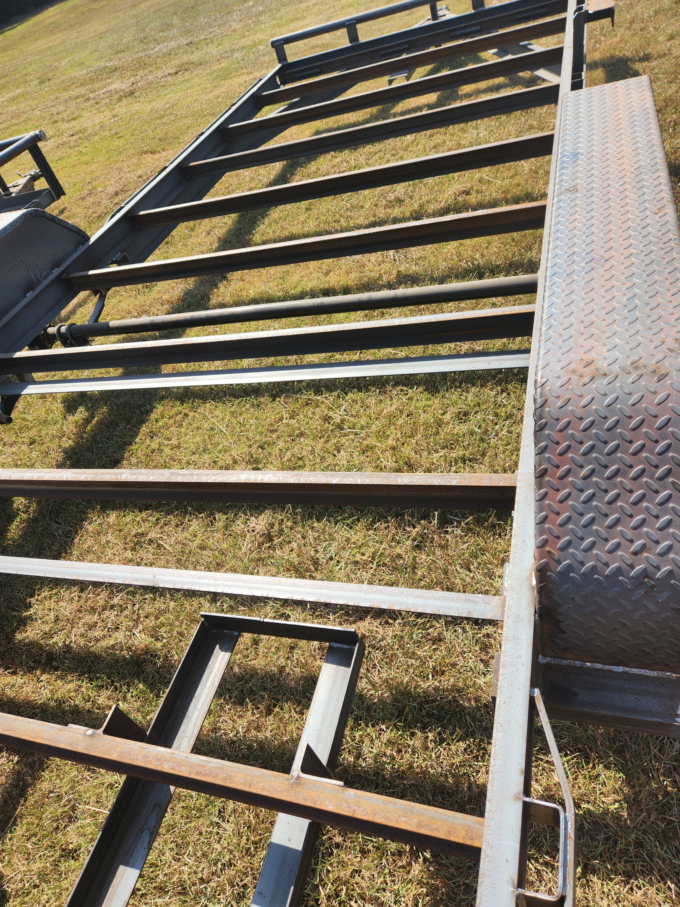 Car hauler trailer